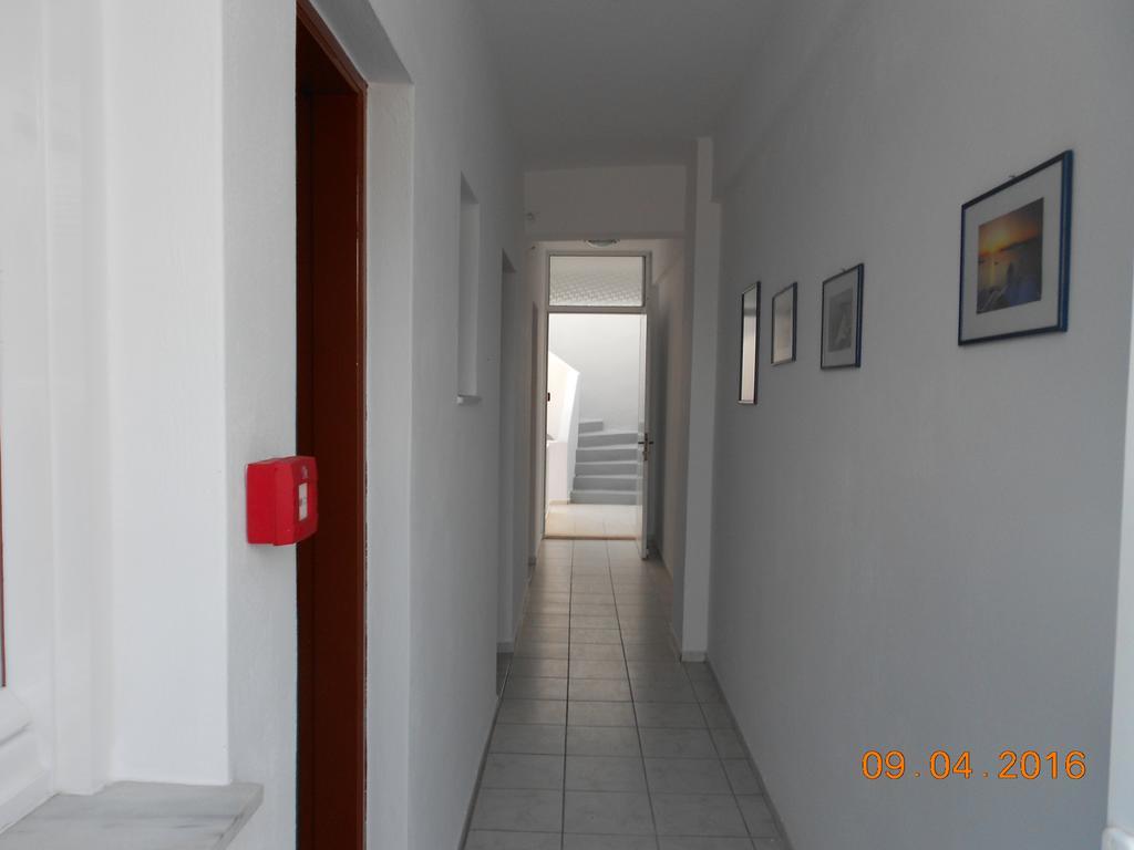 מונוליתוס Rooms To Let Rena מראה חיצוני תמונה