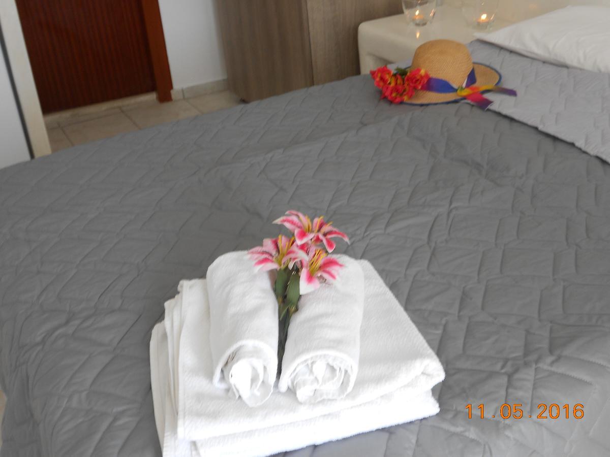 מונוליתוס Rooms To Let Rena מראה חיצוני תמונה